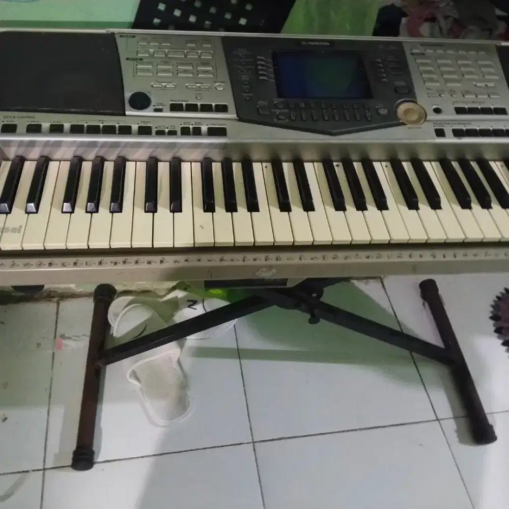 Keyboard YAMAHA PSR 2000