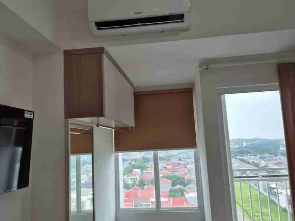 SEWA APARTEMEN WESTOWN VIEW CIPUTRA WIYUNG FREE WIFI UNIT BAGUS