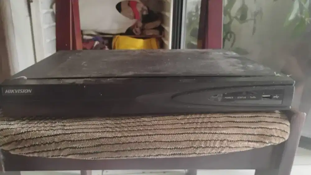 Di jual murah dua NVR merk Hikvision untuk cctv