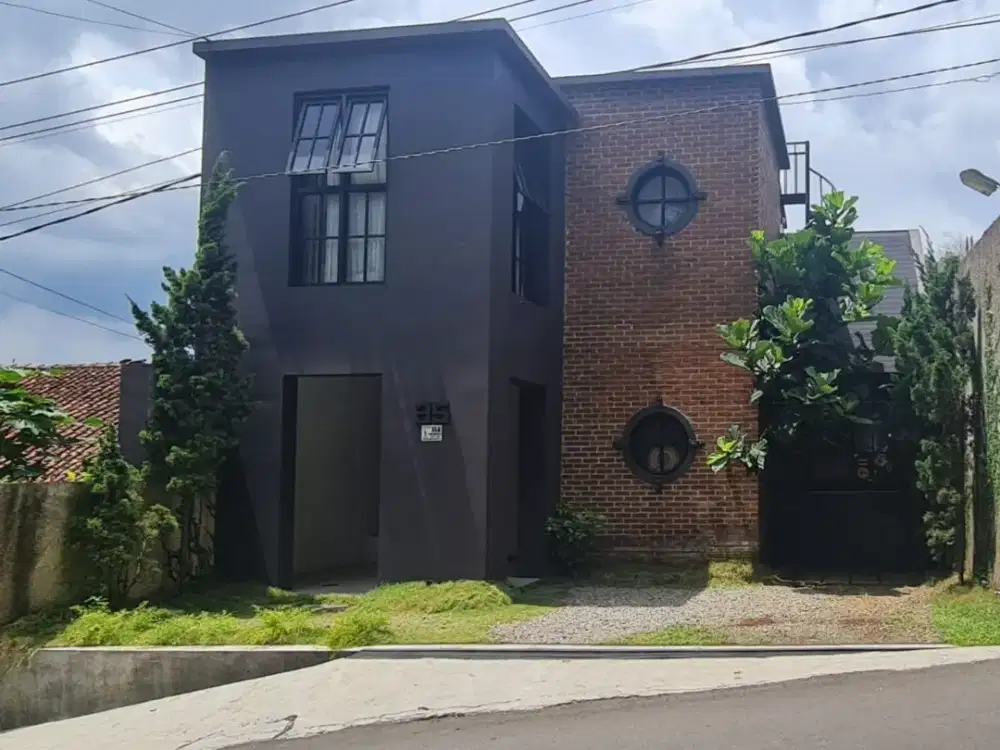 Rumah Modern Siap Huni di Kawasan Dago Bandung