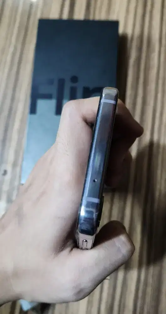 Z flip 4 bora purple 8 / 256