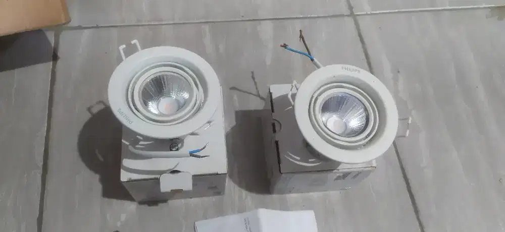 Lampu spot light philip