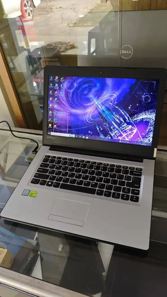 Lenovo ideapad 310 small frame core i5 gen 6 ram 8gb dual VGA Nvidia 9