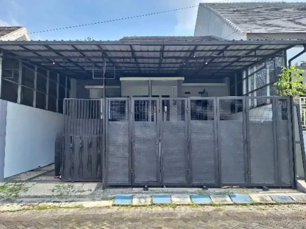 Rumah Luas 145 m² di Tirtasani Royal Resort Karanglo Karangploso