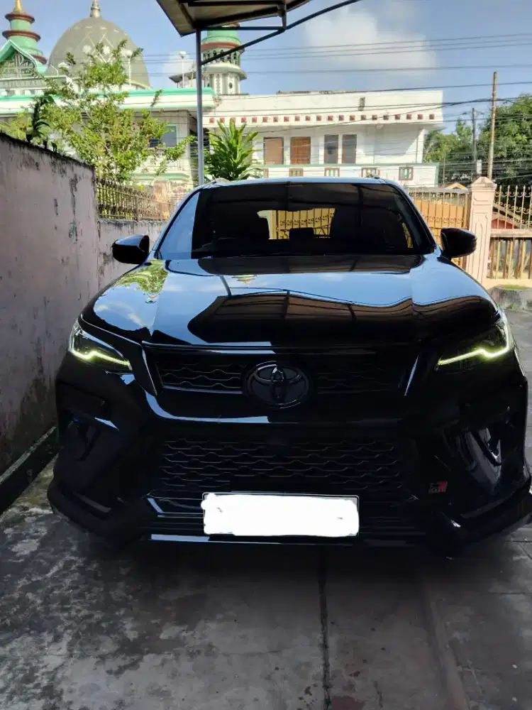 Toyota Fortuner GR sport 2.4 a/t 2022 Last Edition