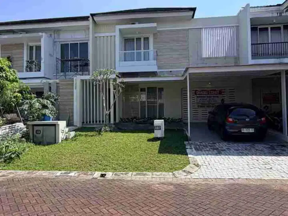 RUMAH MEWAH 2 LANTAI ISTIMEWA DALAM PERUMAHAN ELITE GREENHILL DEKAT KAMPUS UGM