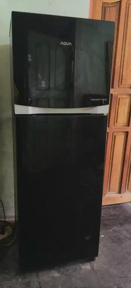 Kulkas 2 pintu Aqua inverter 100% orisinil , nominus