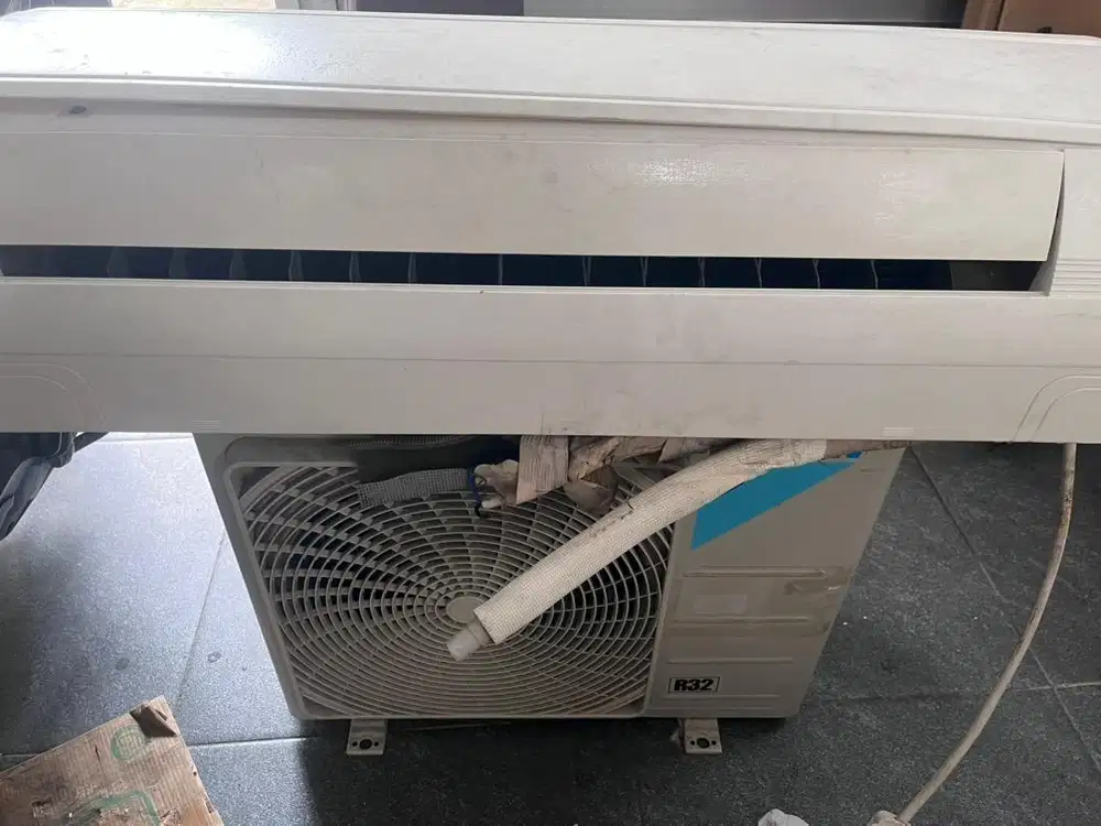 AC daikin 1/2 pk jual murah good condition