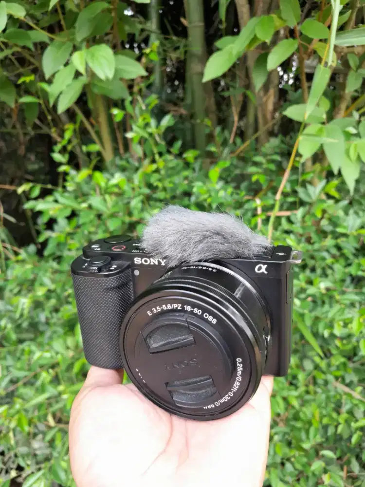 Kamera sony zv e10 lensa kit mulus