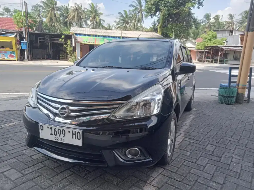 Nissan grand Livina SV 2015