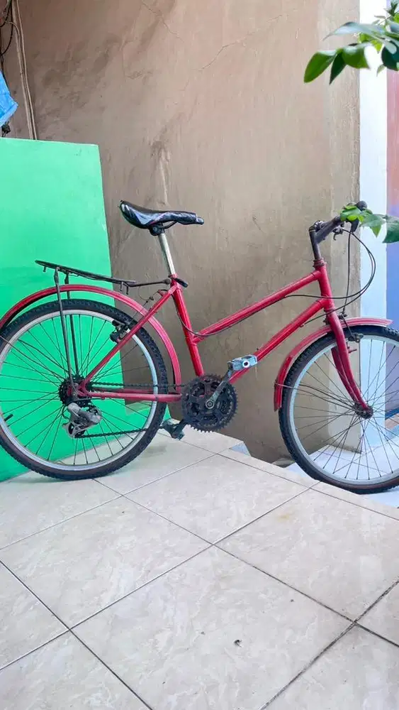 Sepeda lady satset
