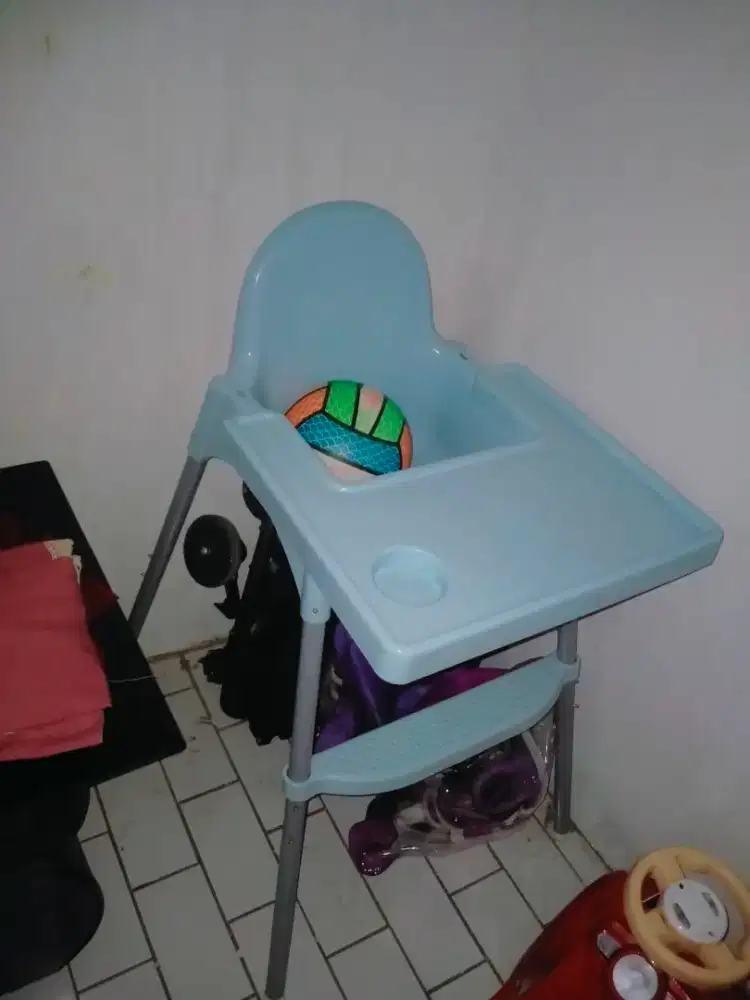 Tempat makan anak