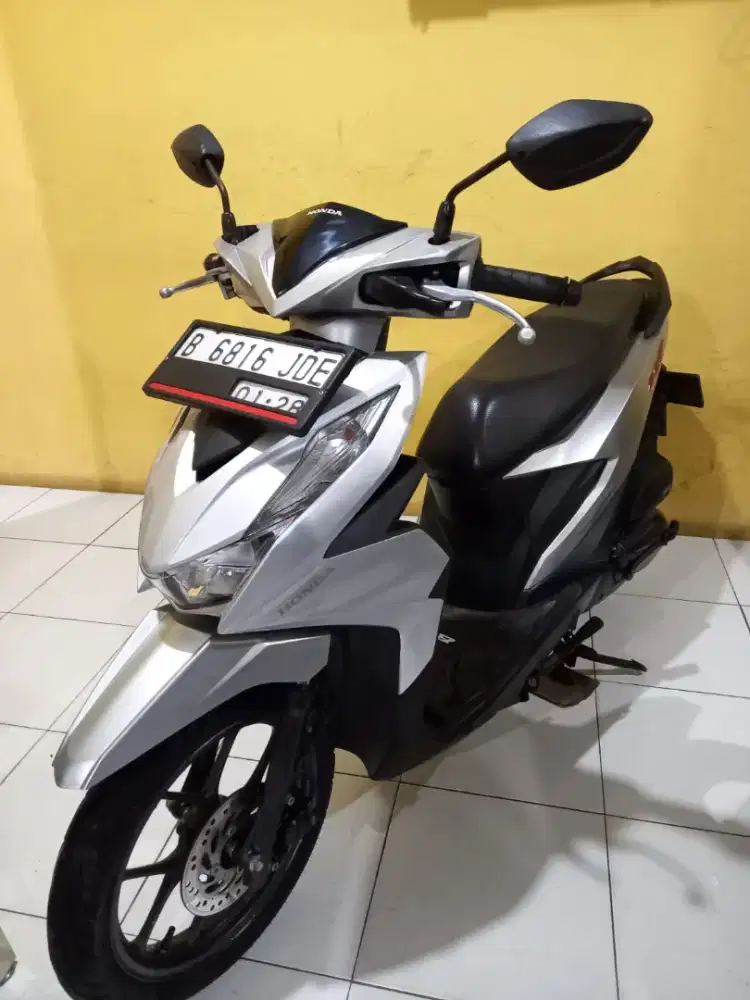 Beat 2023 km rendah