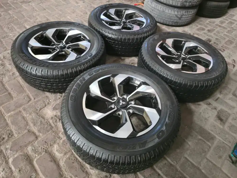 Velg Ban TOYO TEBAL 90% Ori Pajero Dakar R18 Exceed GLX Strada Triton