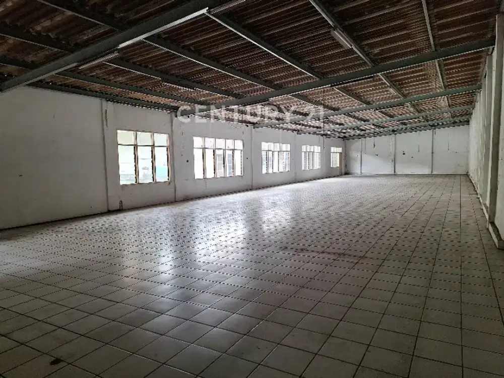 Gudang Main Road Holis Bandung,5 Menit Ke Tol Pasirkoja