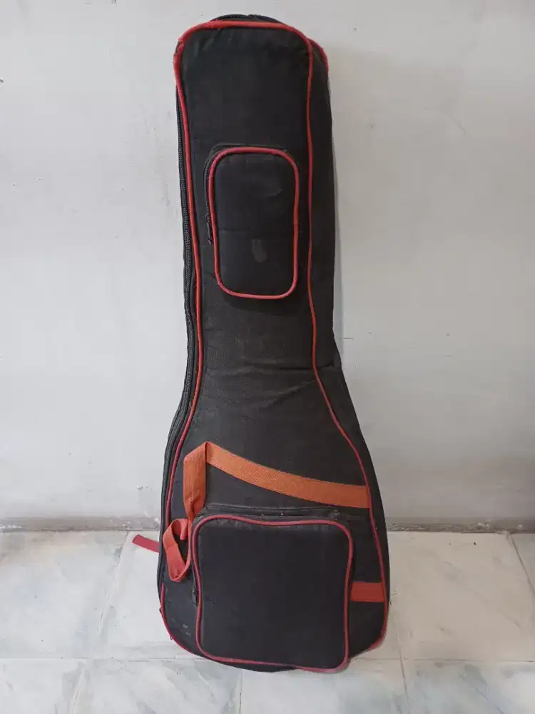Tas gitar bekas