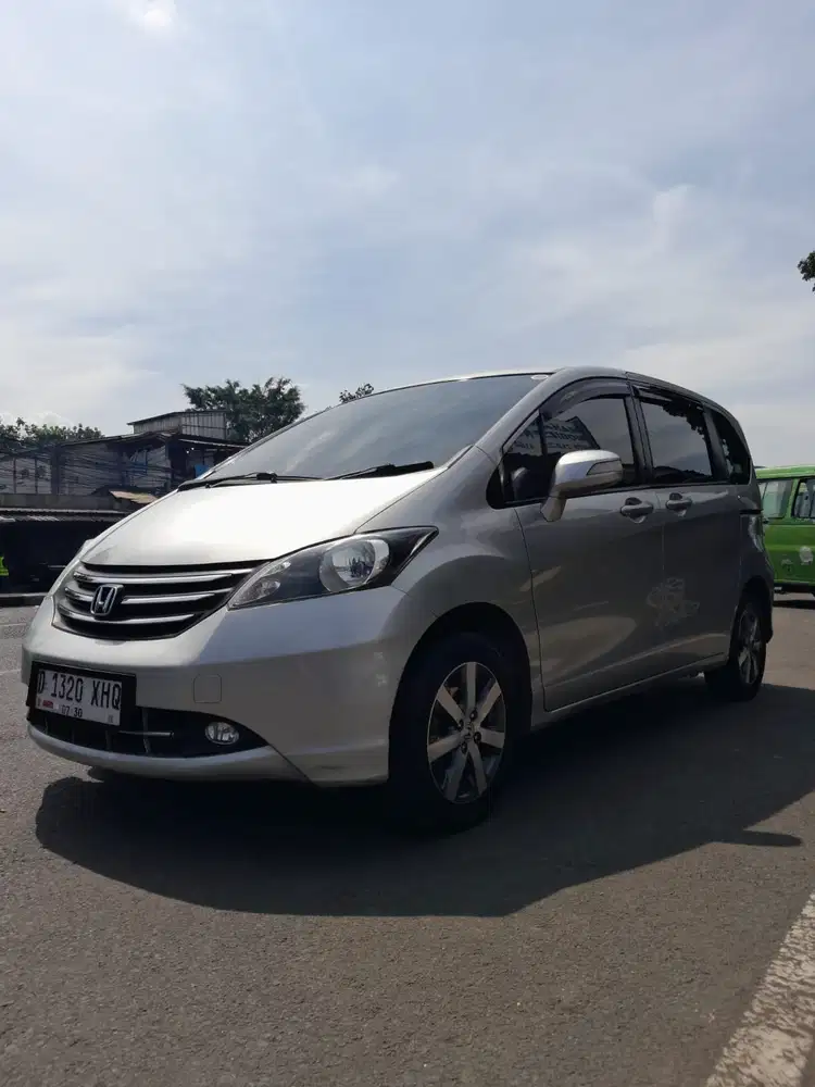 Honda Freed 2012 Bensin