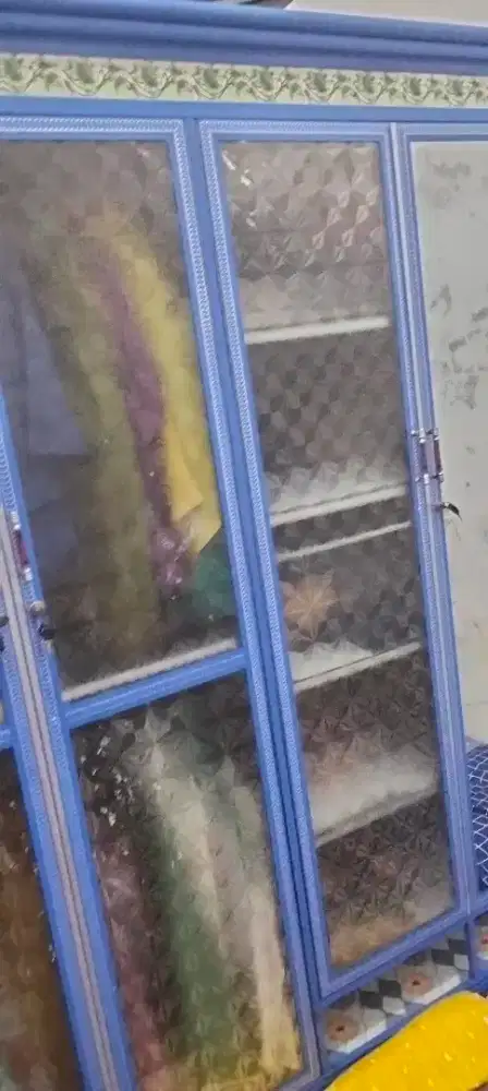 dijual lemari pakaian 5 pintu