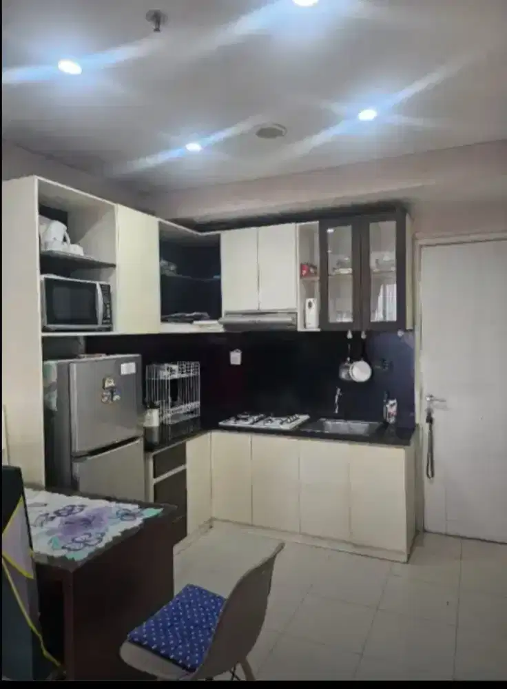DIJUAL 2 bedroom apartemen Lavande ( semi penthouse )