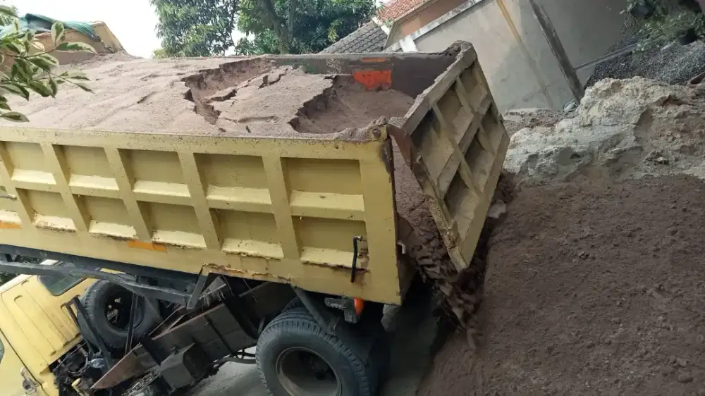 Supplier Material Bangunan:-PASIR-BATU KALI-SPLITE-BESI BETON-BONDECK
