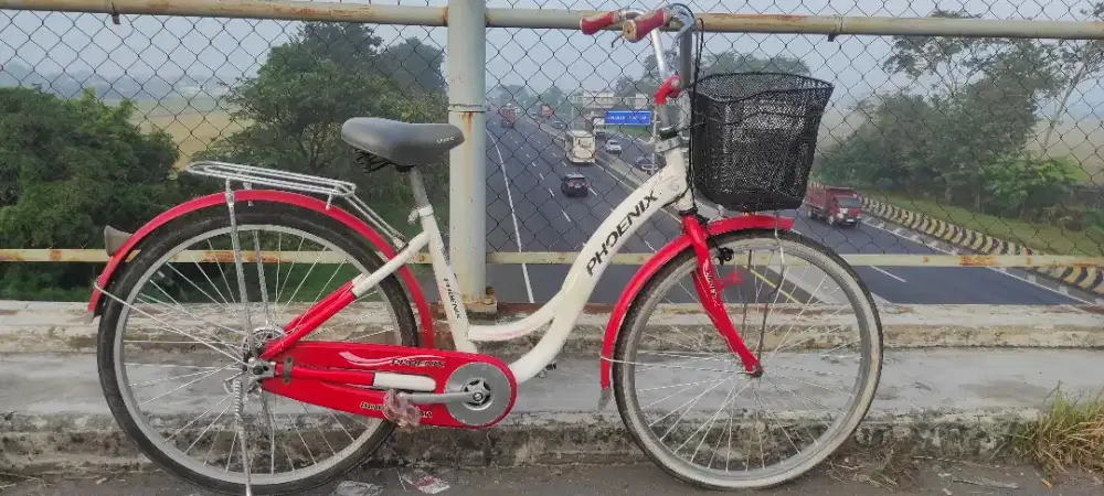 Sepeda phoenix merah putih