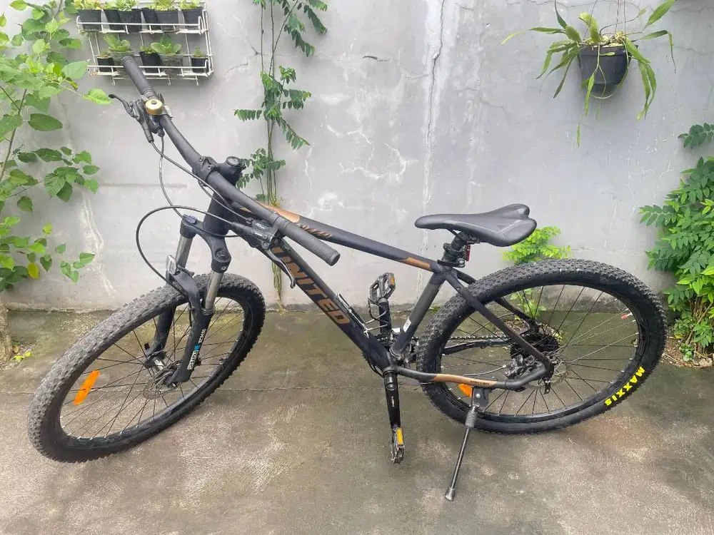 Sepeda MTB United 27.5
