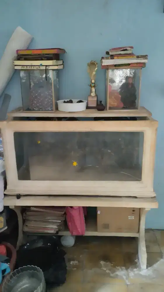 Aquarium Marmer bekas