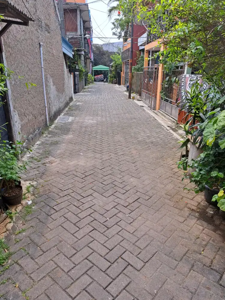 DIJUAL RUMAH + 15 KONTRAKAN
