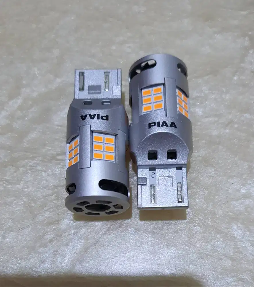 Bohlam Lampu Sein Led PIAA 103 T20 12V 21W Tusuk Tancap