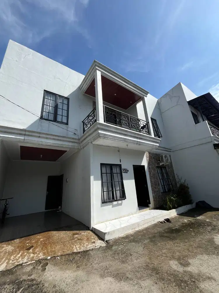 RUMAH MEWAH DEKAT LRT HARJAMUKTI DI PUSAT KOTA DEPOK