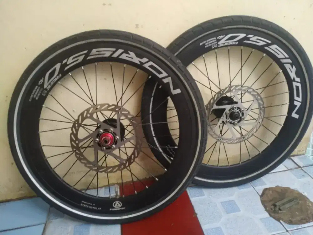 Whelset 20 inc hub novatec
