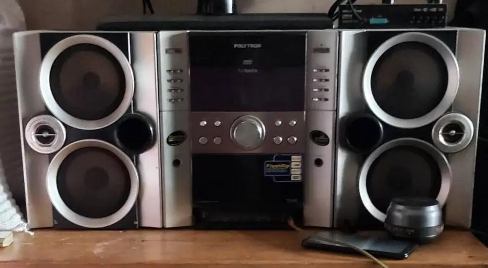 Speaker polytron