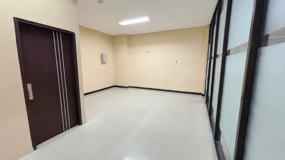 Di Kontrakkan Kantor Semarang 5073
