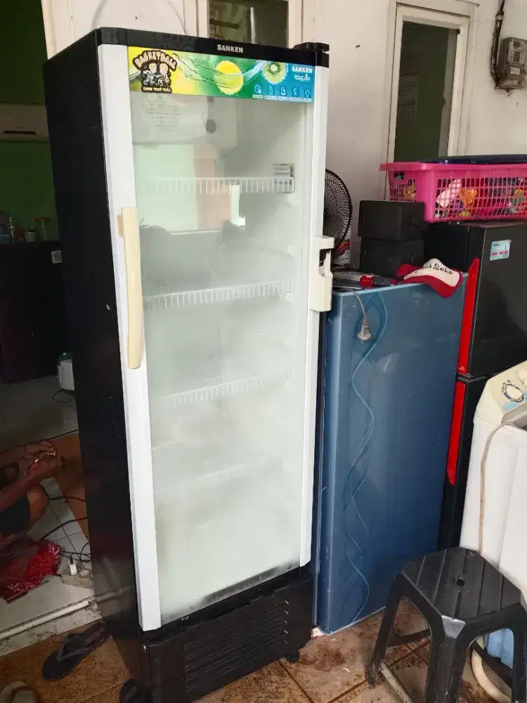 Showcase minuman sanken normal orisinil pabrik 270 liter nego tipis