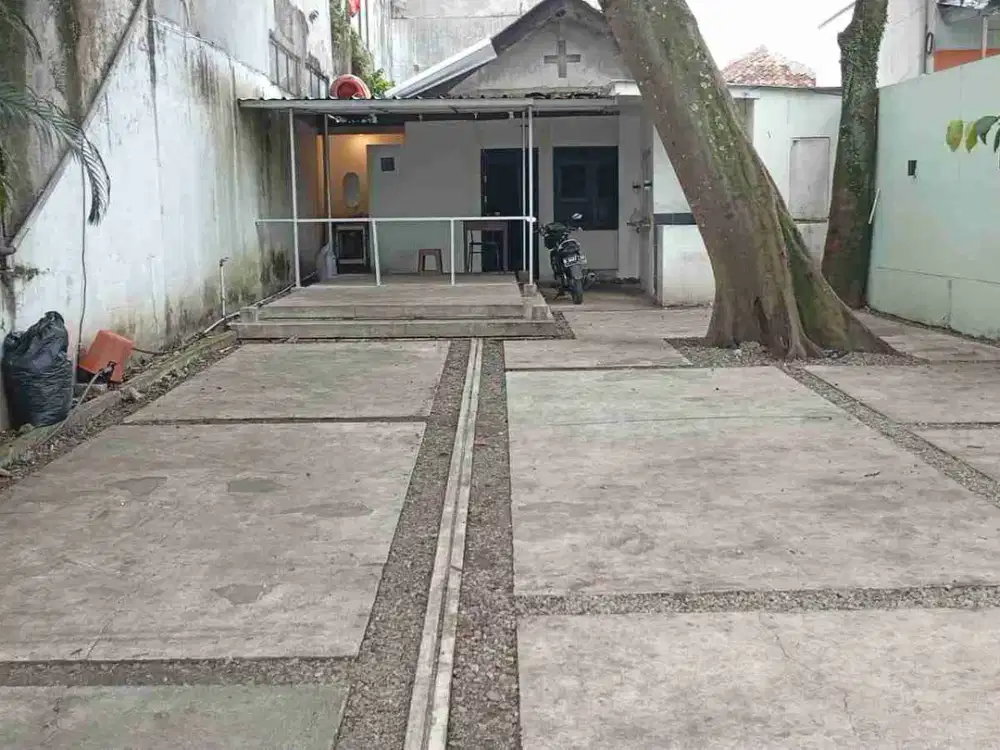 DIJUAL RUMAH LOKASI PUSAT KOTA BDG JL RIAU, HARGA NEGO