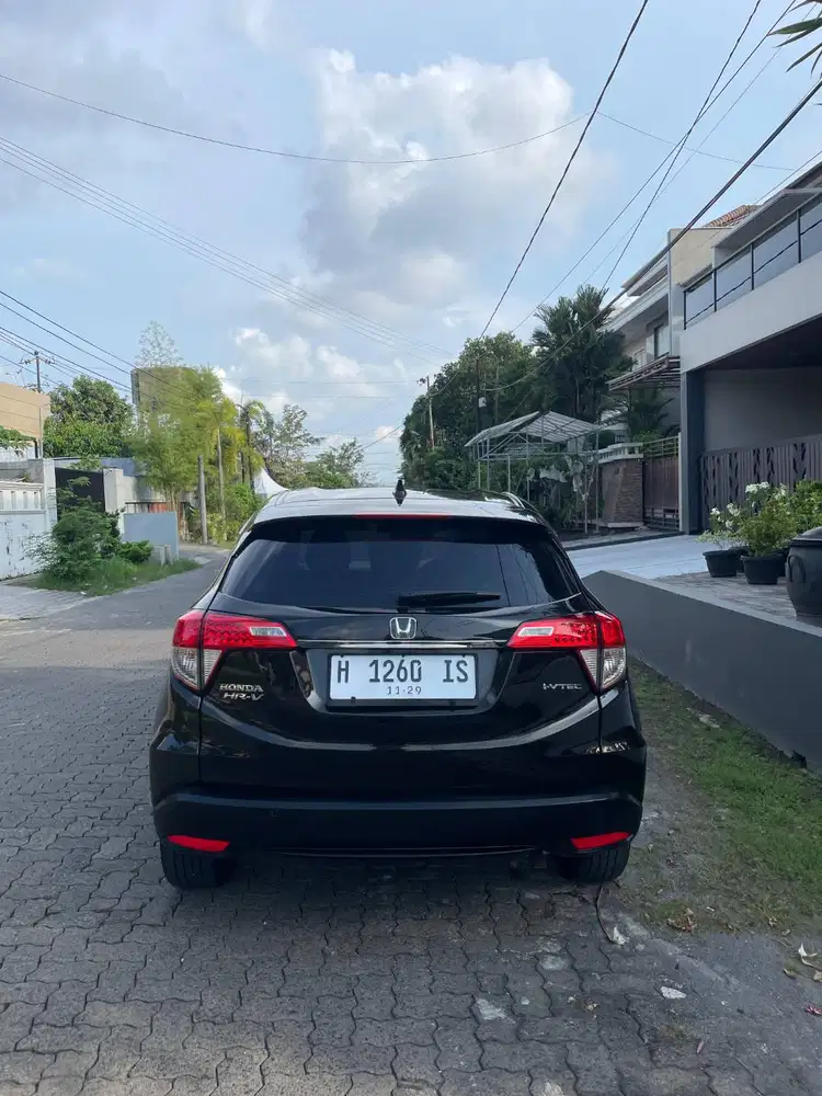 Honda HRV Special edition pol H pajak panjang sampai November 2026