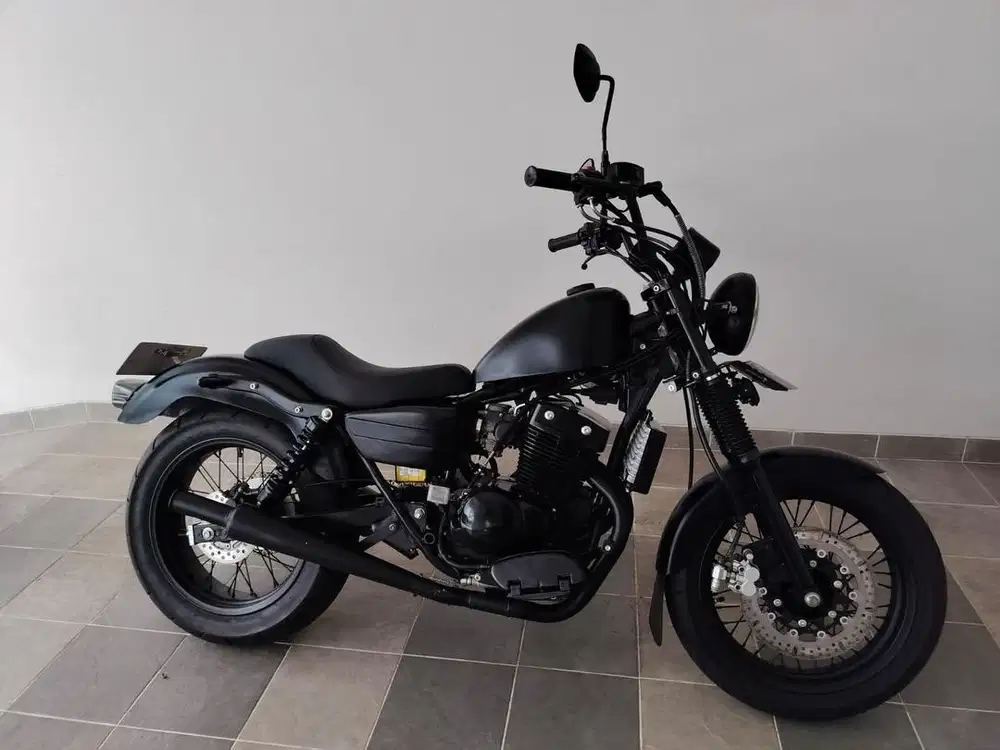 Bennelli BS 250 PE MT Custom Sporster