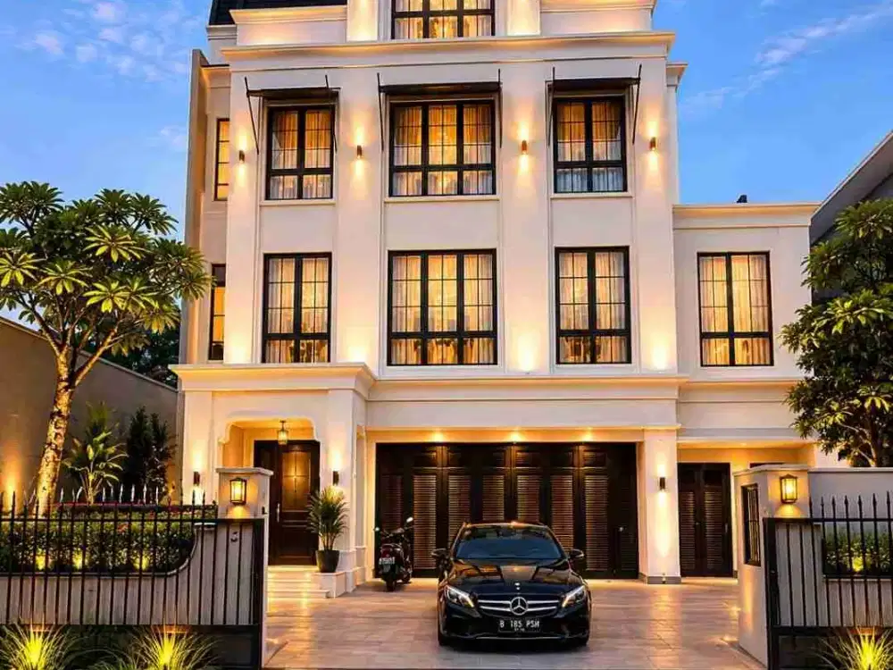 DIJUAL RUMAH MEWAH SIAP HUNI DI KEBAYORAN BARU JAKARTA SELATAN