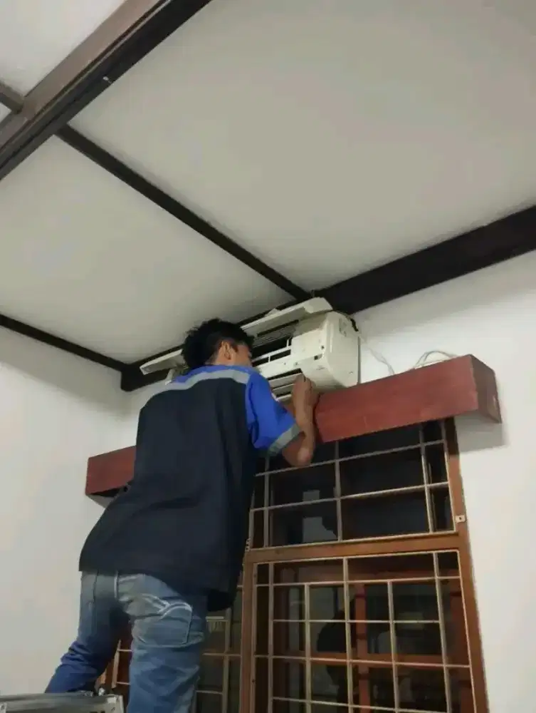 Service AC panggilan, pompa air, mesin cuci dan kulkas