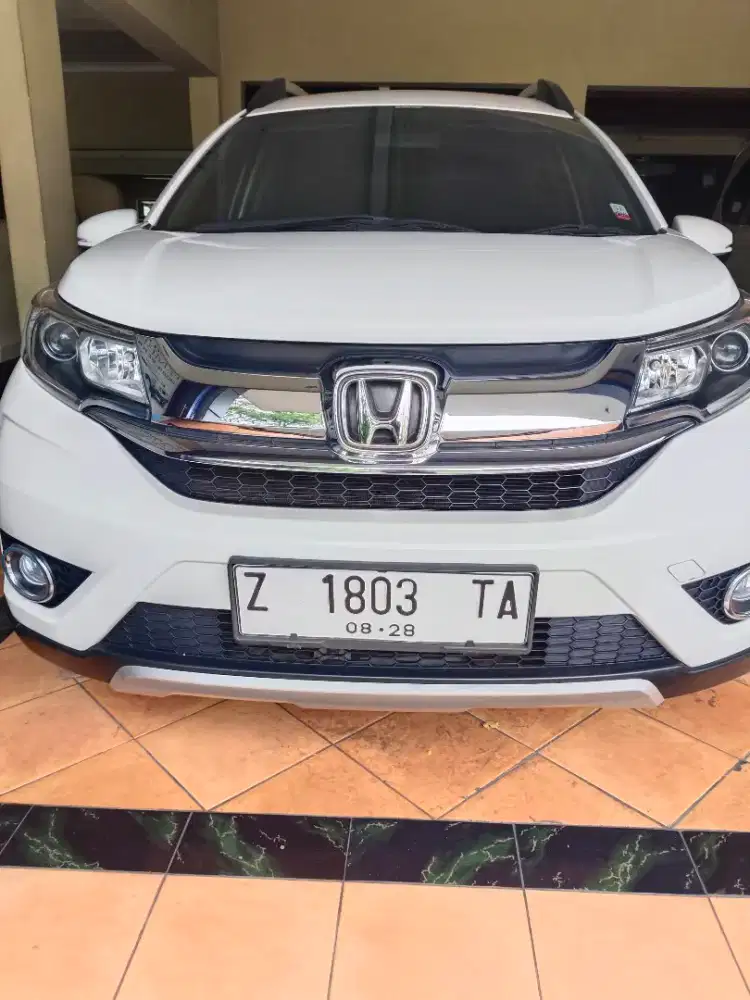 Bismillah numpang jual mobil BR-V e. Manusia no Z. Putih.