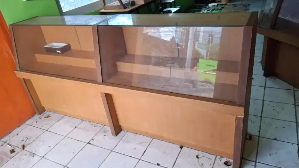 Dijual meja konter dari kayu & kaca