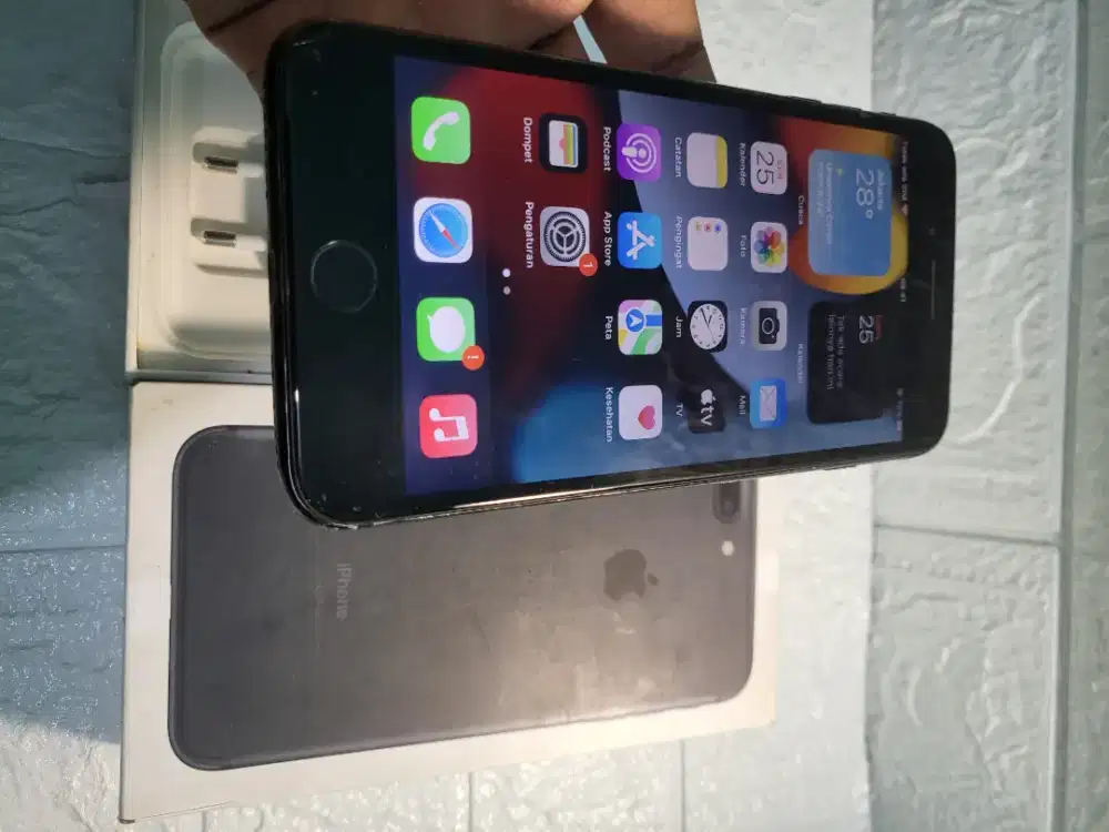 Jual cepat iphone 7 plus 128 ibox fullset