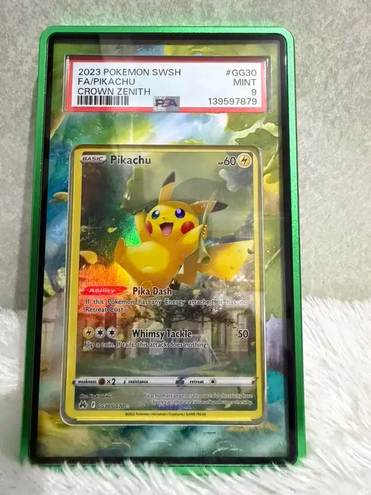 Pokemon - Pikachu Crown Zenith PSA 9