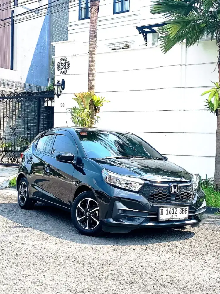 BRIO SATYA E CVT MATIC 2024 KM 26RB MULUS SEPERTI BARU