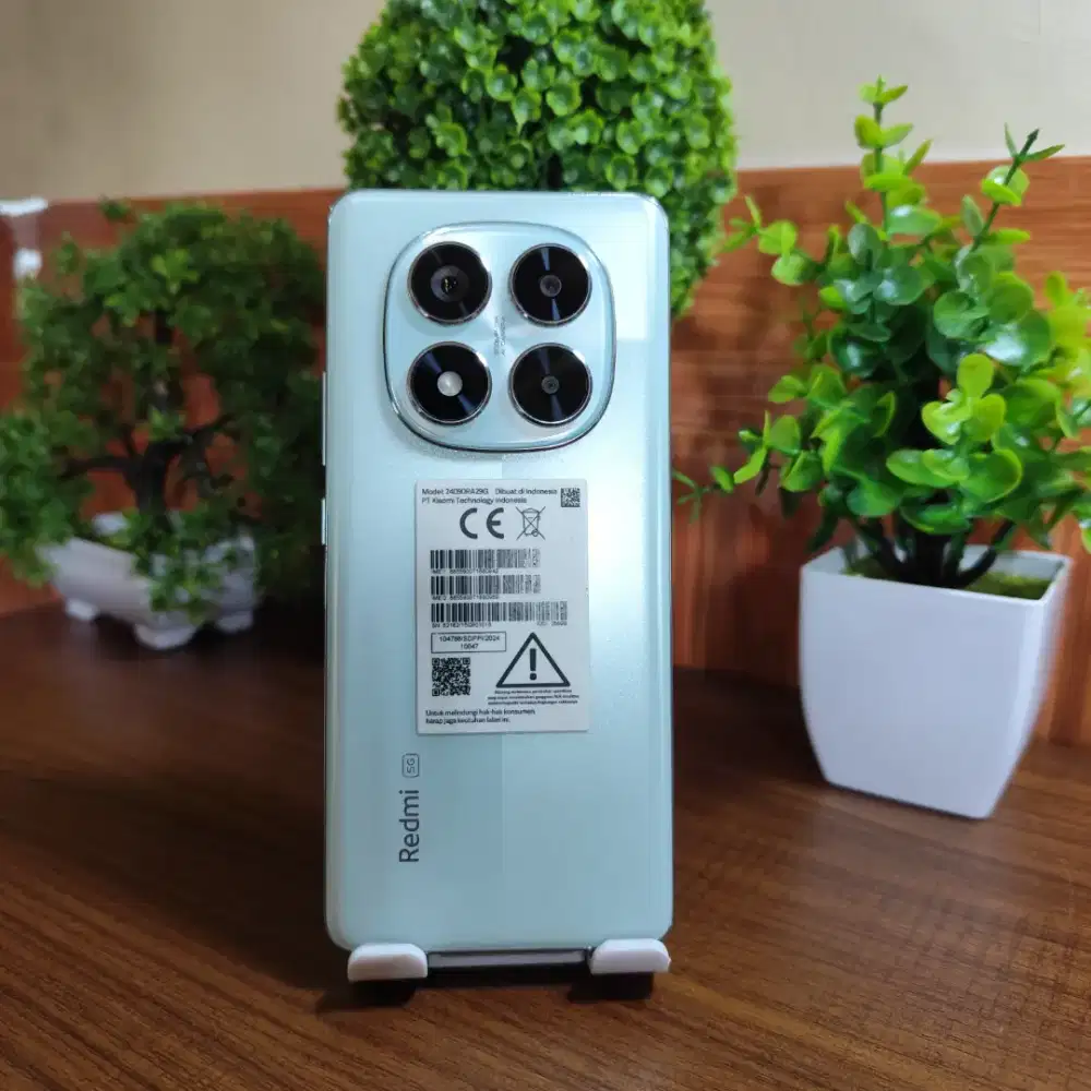 Redmi Note 14 pro 5G Ram 8/256 hp dan charger mulus banget no minus