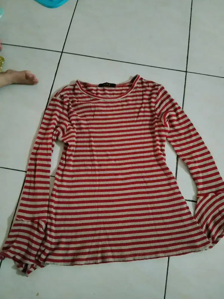 Baju DUST size s