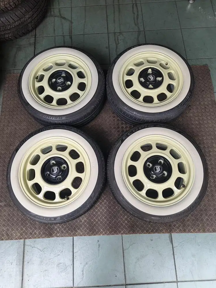 Velg HSR retro r15 pcd 4x100,114 + Ban 185/60r15