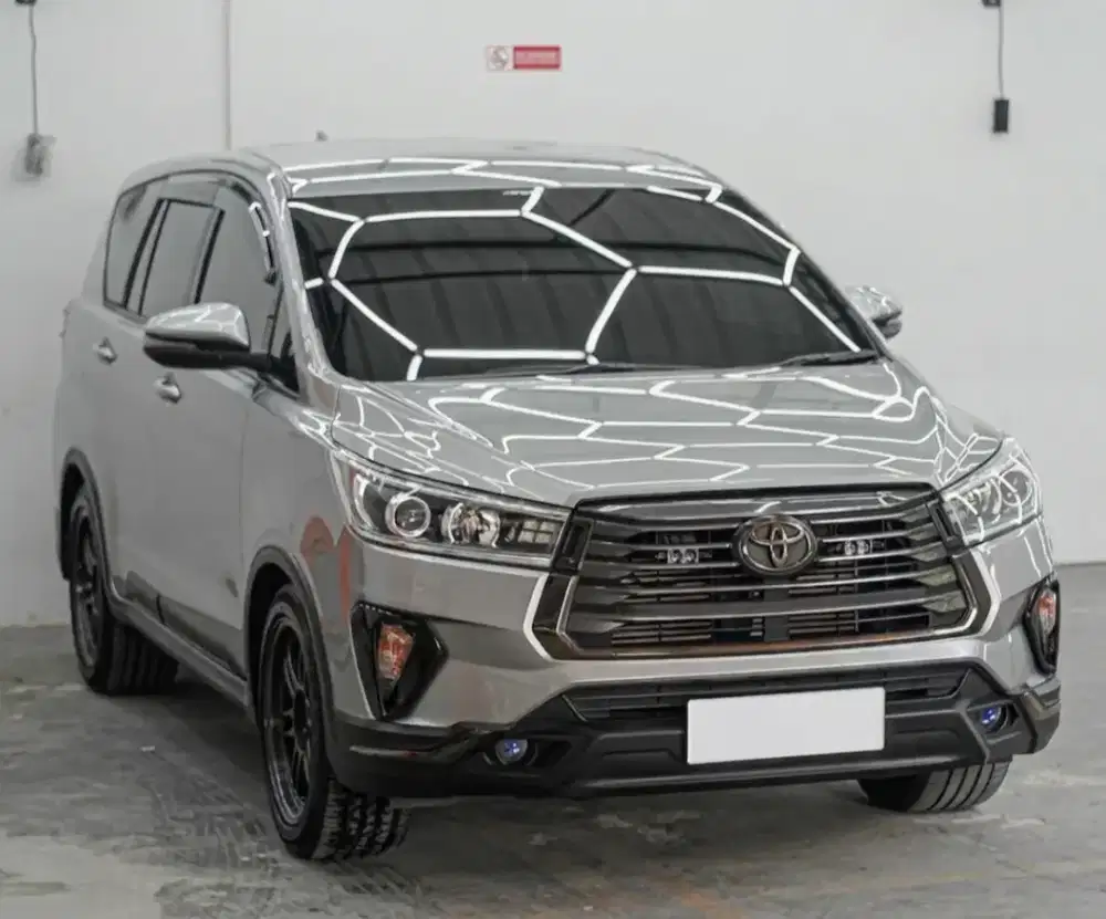 Toyota Innova Reborn 2.4 G 2022 AT Up Venturer ( cash )