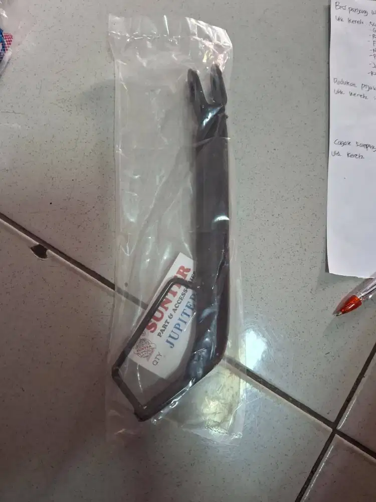 Cagak Samping untuk kereta