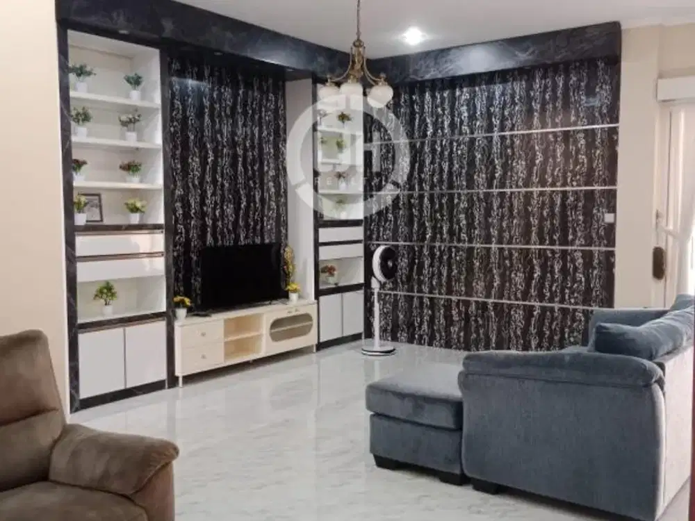 Rumah 2 Lantai Asri di Cluster Heliconia Harapan Indah, Bekasi, Jawa Barat